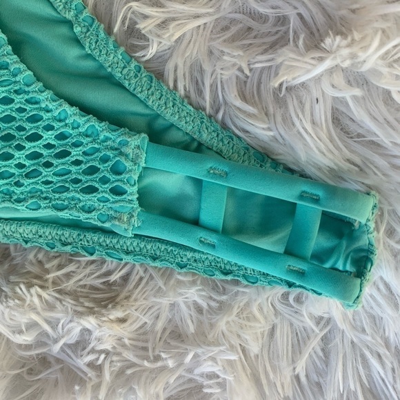 ♥️ Volcom Love & Haight Retro Bikini Bottom - Picture 3 of 6